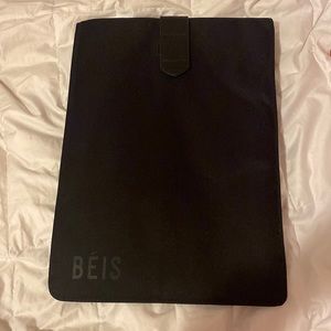BEIS laptop sleeve
